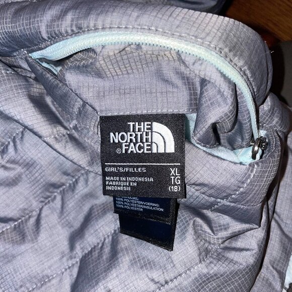The North Face Girls' Mossbud Swirl Reversible Jacket, XL - Picture 3 of 5